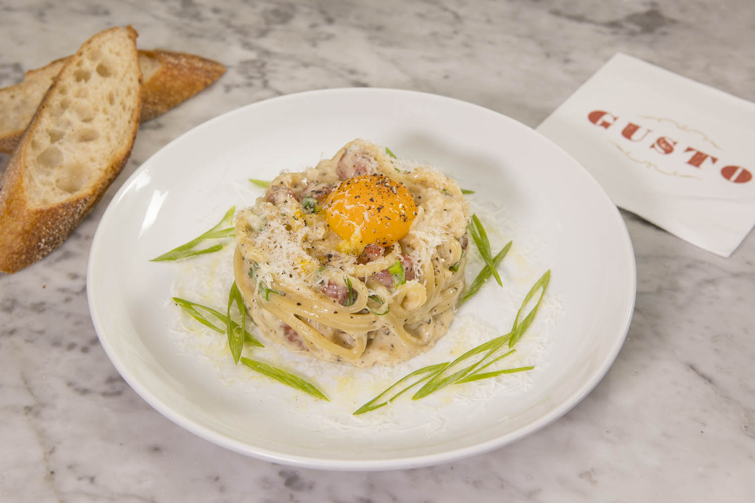 Bucatini-Carbonara_1876